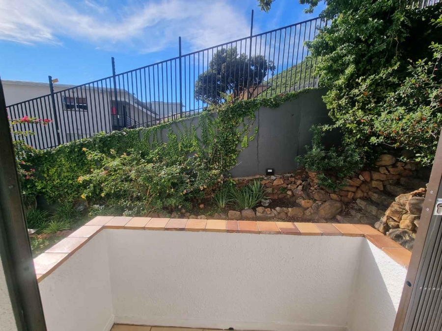 0 Bedroom Property for Sale in Sea Point Western Cape